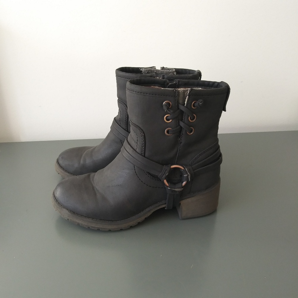 Roxy Smythe Non-Leather Boot